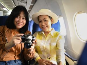 Can I Travel Internationally While My Green Card Application is Pending