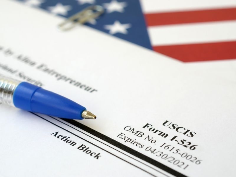 Cómo solucionar errores en la cuenta en línea de USCIS: Guía para solicitantes en 2026. James Immigration Law